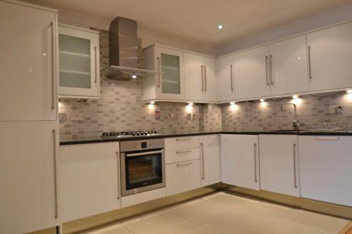 2 Bedroom Apartment To Rent In Copperfield Road, London, E3