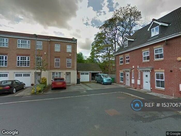 4 Bedroom End Of Terrace House To Rent In Edgecote Close, Sharston, M22