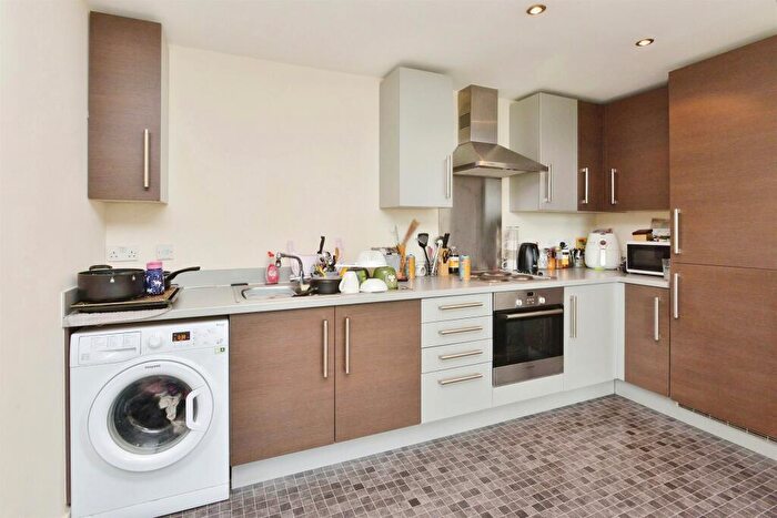 1 Bedroom Apartment For Sale In South Row, Milton Keynes, MK9