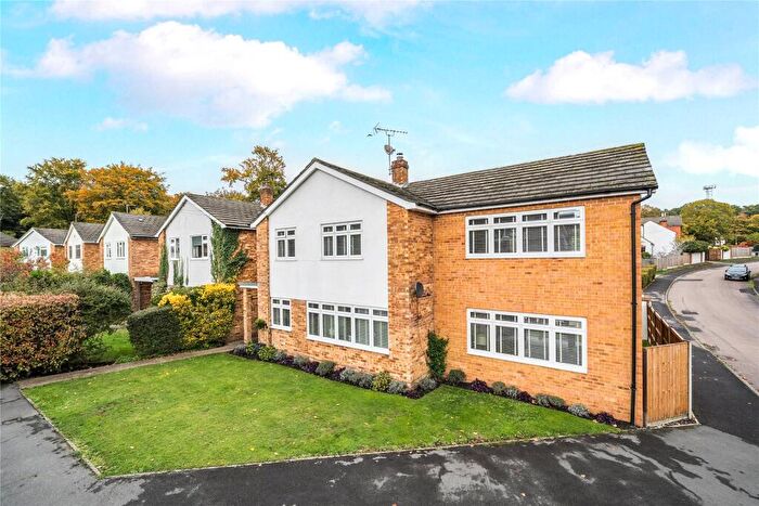 4 Bedroom Detached House For Sale In Owen Road, Windlesham, Surrey, GU20