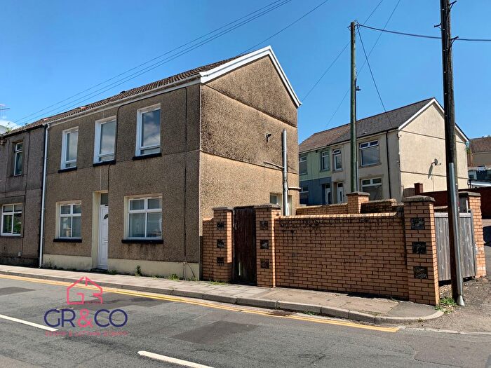 3 Bedroom End Of Terrace House To Rent In Church Street, Rhymney, NP22
