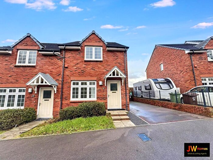 2 Bedroom Property For Sale In Bryngolwyg, Croespenmaen, NP11