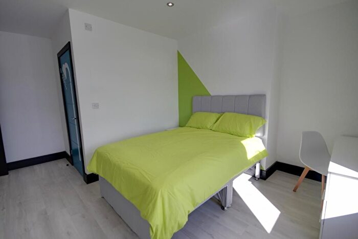 6 Bedroom Semi-Detached House To Rent In Belle Vue Court, Durham, DH1