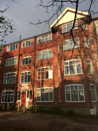 2 Bedroom Flat To Rent In Seaweed Close, Weston Lane, Southampton, SO19