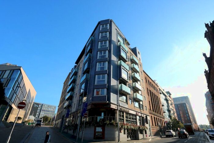 3 Bedroom Flat To Rent In Ingram Street, Glasgow, G1