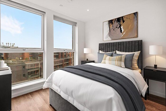 1 Bedroom Apartment To Rent In Silvertown Way, London, E16