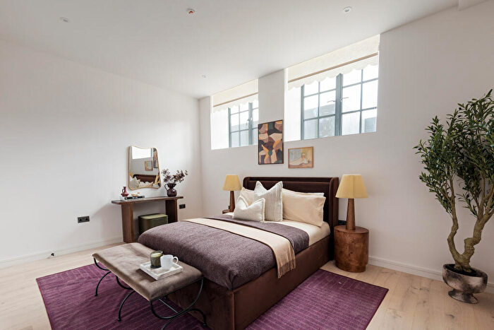 2 Bedroom Apartment For Sale In The Threadworks, Bethnal Green, E2 - Photo 3