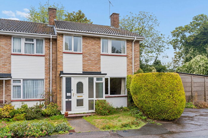 3 Bedroom End Of Terrace House For Sale In Hillcrest, Baldock, Hertfordshire, SG7