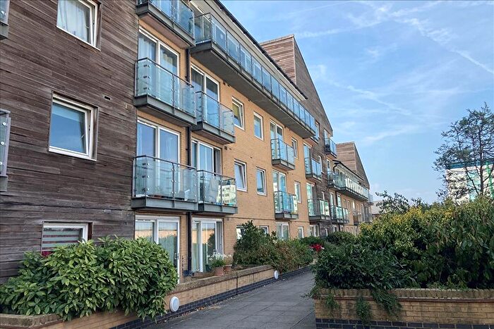 2 Bedroom Flat To Rent In Camelia House, Feltham, Middlesex, TW13