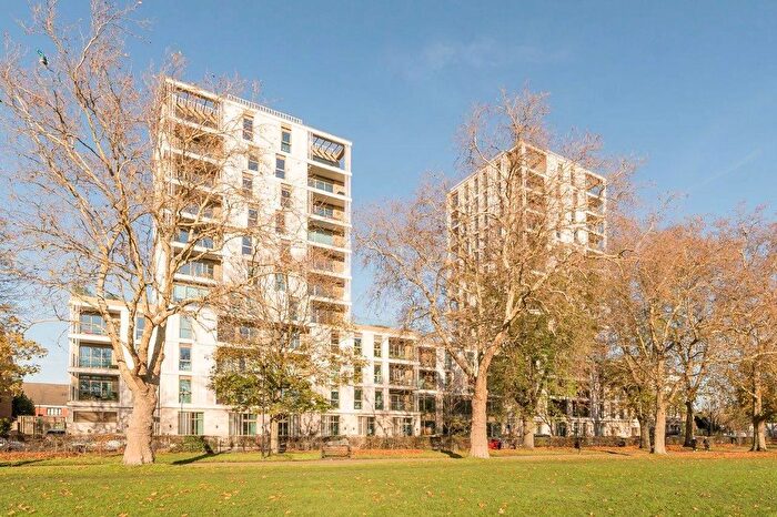 2 Bedroom Flat To Rent In Downs Road, Hackney, London, E5