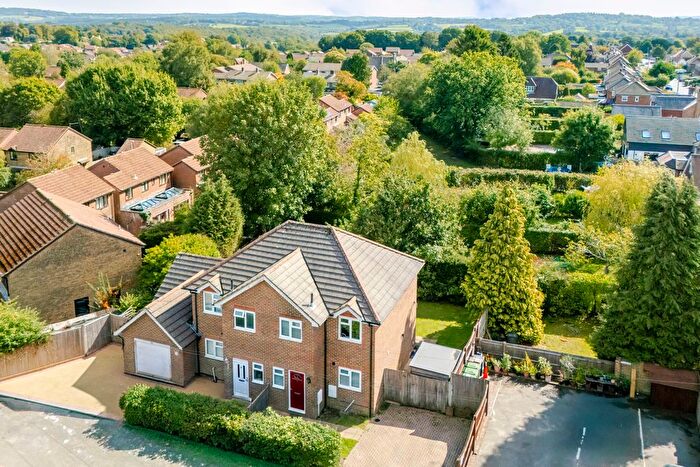 3 Bedroom Semi-Detached House For Sale In Little Sunnyside, Crowborough, TN6