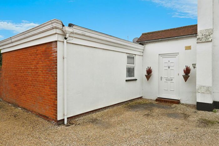 2 Bedroom Detached Bungalow For Sale In Thunder Court, Ware, SG12