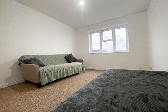 1 Bedroom Flat To Rent In Kirkham Road, London, E6