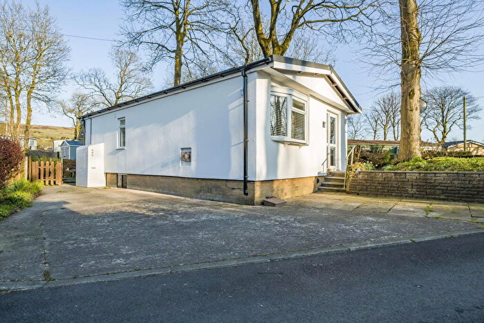 2 Bedroom Park Home For Sale In Hall Park, Acre, Rossendale, Lancashire, BB4
