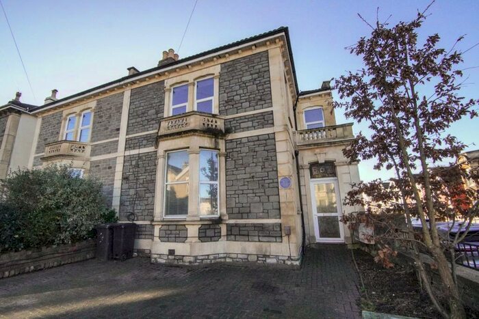 2 Bedroom Flat To Rent In Sommerville Road, Bishopston, Bristol, BS7