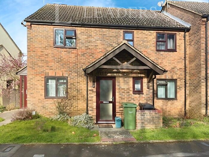 2 Bedroom Flat To Rent In Meadow Bank, Faringdon, SN7