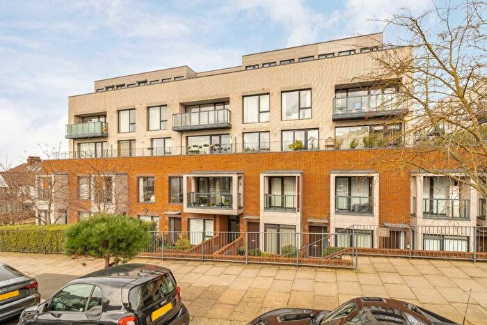 1 Bedroom Flat To Rent In Llanvanor Road, Childs Hill, NW2