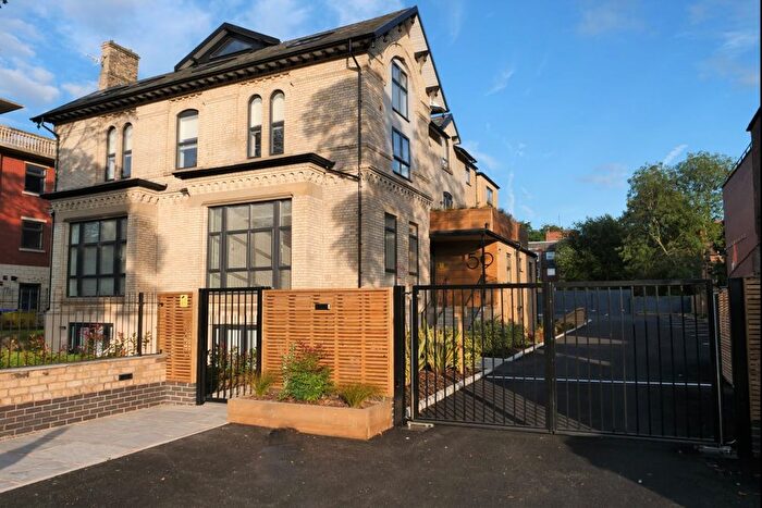 2 Bedroom Flat To Rent In Upper Chorlton Road, Old Trafford, Manchester, M16