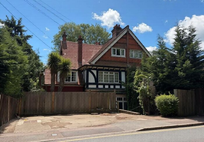 3 Bedroom Flat For Sale In Flat, Green Lane, Northwood, Hillingdon, HA6