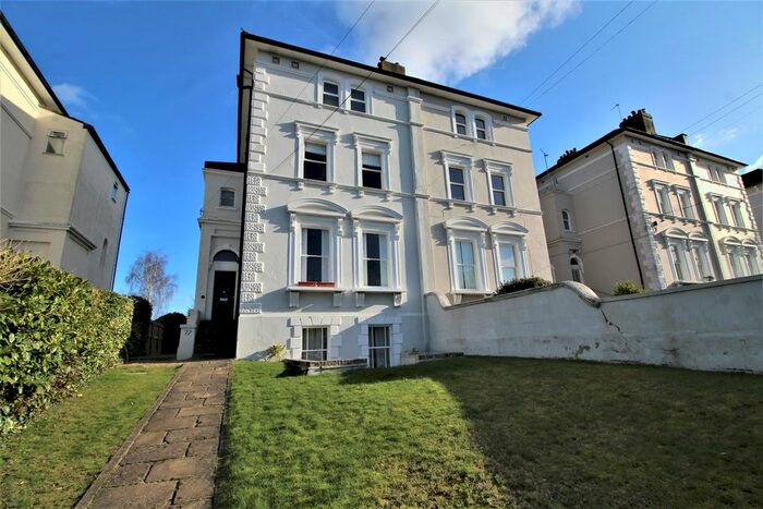 1 Bedroom Flat For Sale In St Johns Road, Sevenoaks, TN13