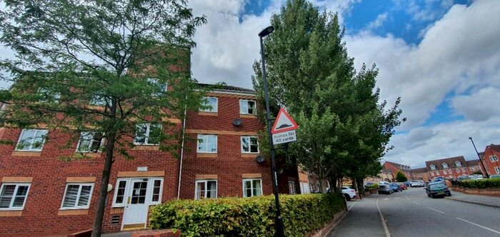 2 Bedroom Flat To Rent In Thackhall Street, Coventry, CV2