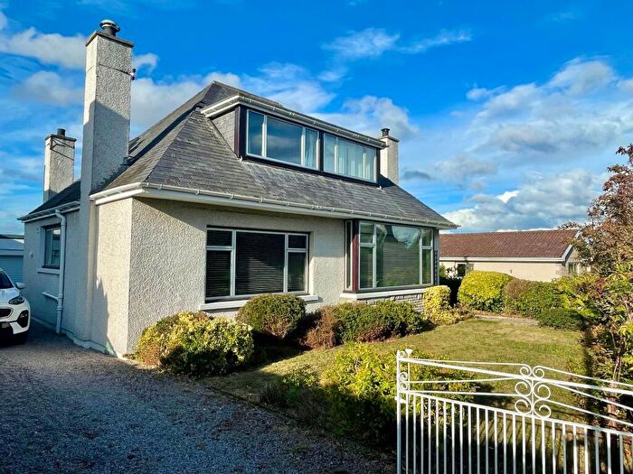 4 Bedroom Detached House For Sale In Greystone Road, Alford, AB33