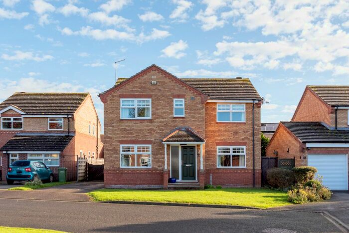 4 Bedroom Detached House For Sale In Tiplady Close, Easingwold, York, YO61