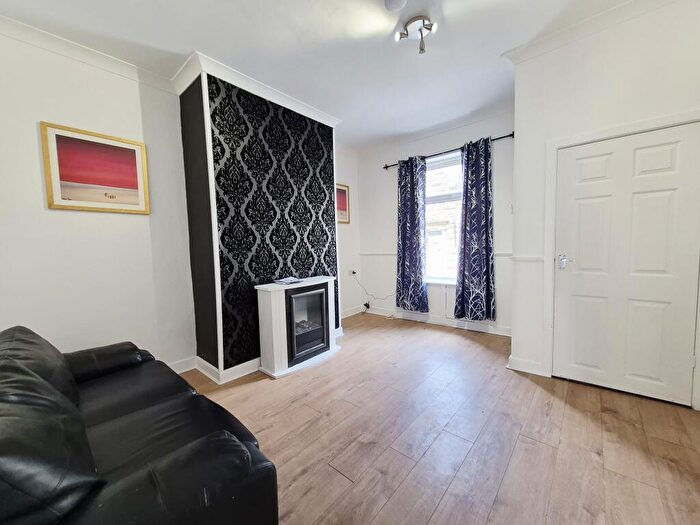 3 Bedroom House To Rent In Lloyd Street, BB3