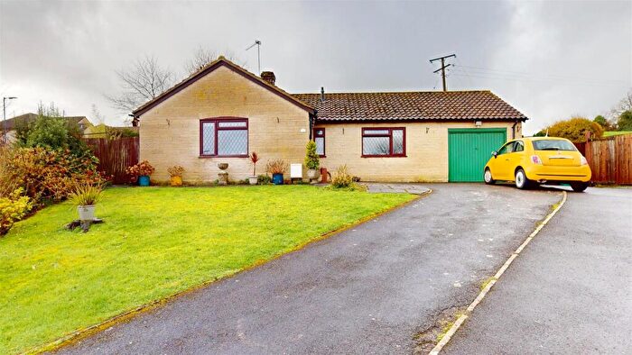 2 Bedroom Detached Bungalow For Sale In Maypole Close, Clutton, Bristol, BS39