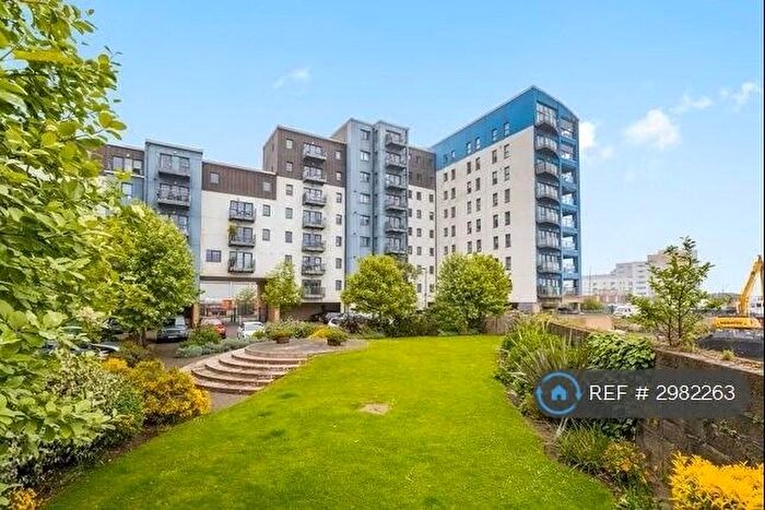 2 Bedroom Flat To Rent In Lochinvar Drive, Edinburgh, EH5