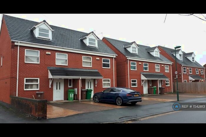 6 Bedroom Semi-Detached House To Rent In City Road, Nottingham, NG7