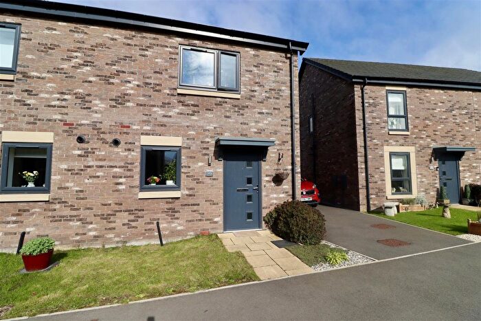 2 Bedroom Property For Sale In Parisi Way, Pocklington, York, YO42