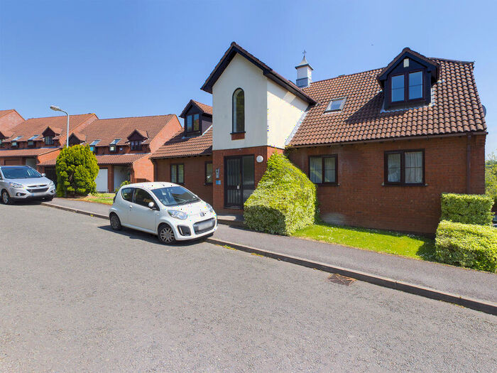 1 Bedroom Apartment To Rent In Ripley Close, High Wycombe, HP13