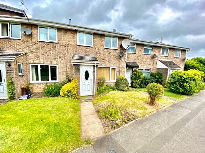 3 Bedroom Property To Rent In Coniston Road, Dronfield, S18