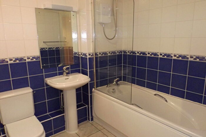 1 Bedroom Apartment To Rent In Saturday Bridge, B1