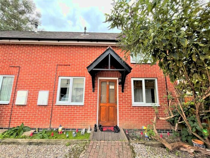 1 Bedroom Semi-Detached House To Rent In Newbury, Berkshire, RG14