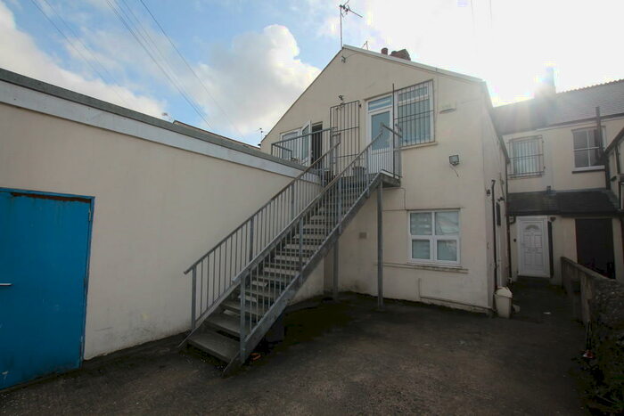 2 Bedroom Apartment To Rent In Whitchurch Road, Heath, Cardiff, CF14