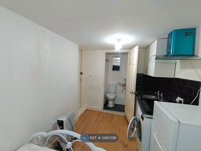 Studio To Rent In Belgrave Walk, Mitcham, CR4