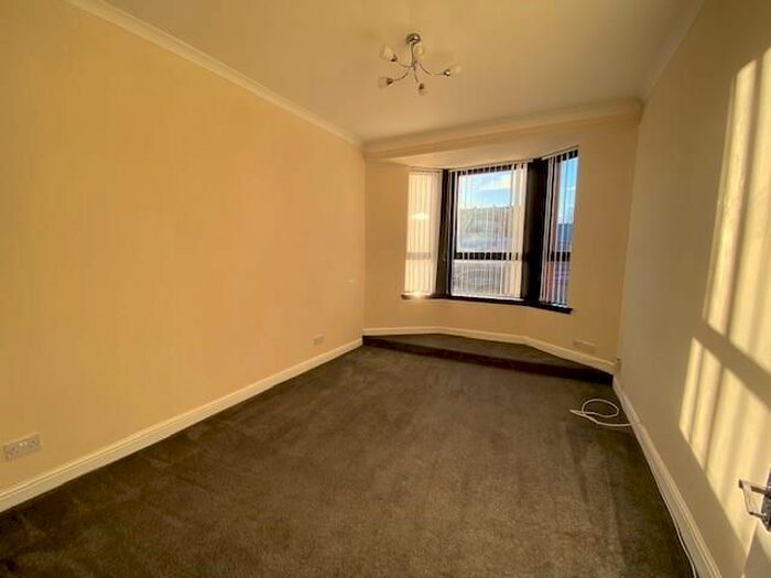 2 Bedroom Flat To Rent In /, Houston Street, Renfrew, PA4