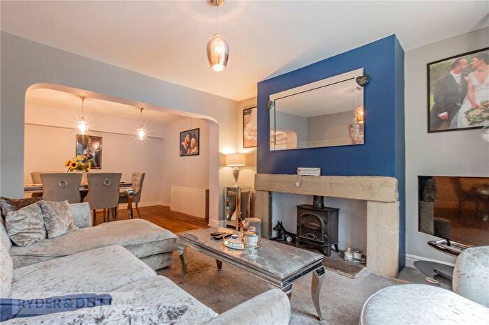 3 Bedroom Semi-detached House For Sale In Poplar Avenue, Lydgate, Saddleworth, OL4