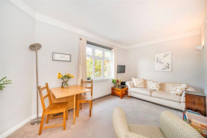 1 Bedroom Flat For Sale In Bramcote Road, Putney, SW15