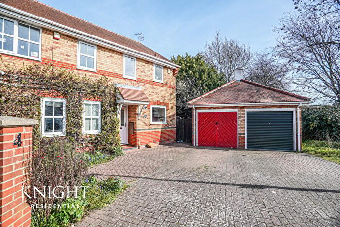 2 Bedroom Semi Detached House For Sale In Haddon Park, Colchester, CO1