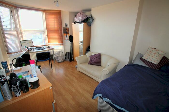 6 Bedroom Terraced House To Rent In Dinsdale Road, Sandyford, NE2