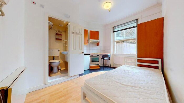 Studio To Rent In St. Georges Drive, London, SW1V