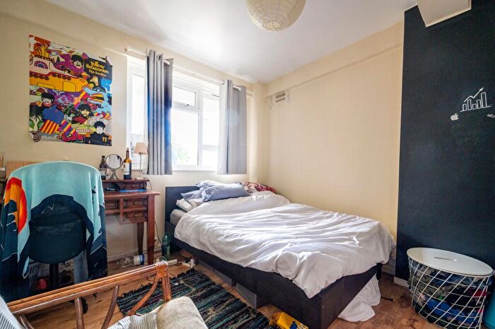 3 Bedroom Flat To Rent In Cumberland House, Kingston Hill, Kingston Upon Thames, KT2