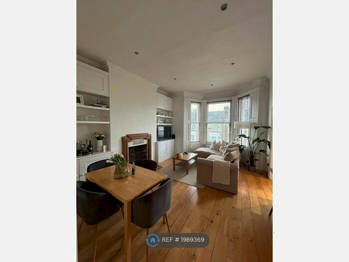 2 Bedroom Flat To Rent In St. Stephens Avenue, London, W12