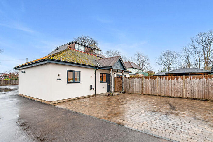2 Bedroom Detached Bungalow For Sale In St Annes Close, Emsworth, PO10
