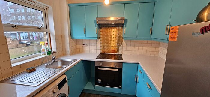 2 Bedroom Flat To Rent In Cuthberga Close, Barking, IG11