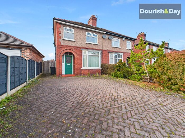 3 Bedroom Semi-Detached House For Sale In Bedford Place, Crewe, CW2