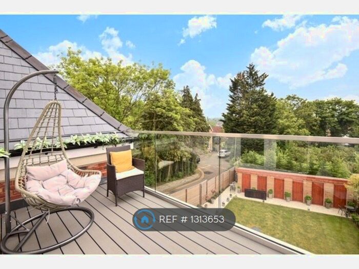 3 Bedroom Flat To Rent In Newlands House Tenterden Grove, London, NW4